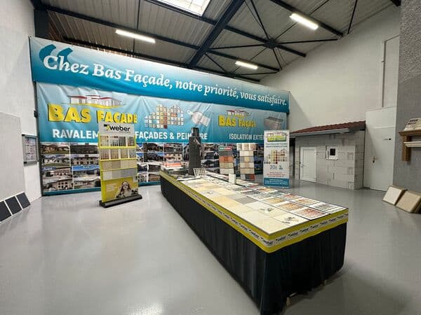 Showroom-Bas-facade-Andrezieux-5