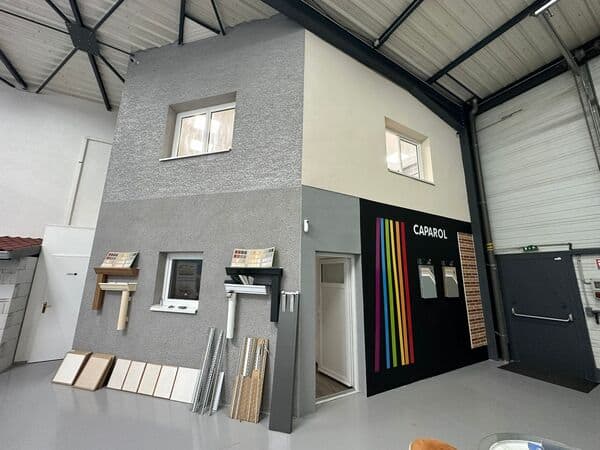 Showroom-Bas-facade-Andrezieux-7