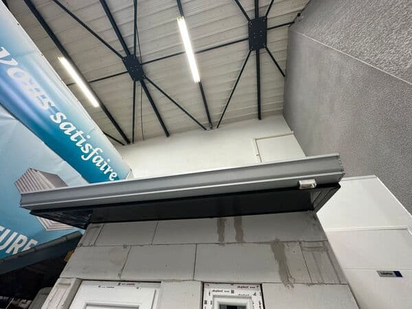 Showroom-Bas-facade-Andrezieux-9