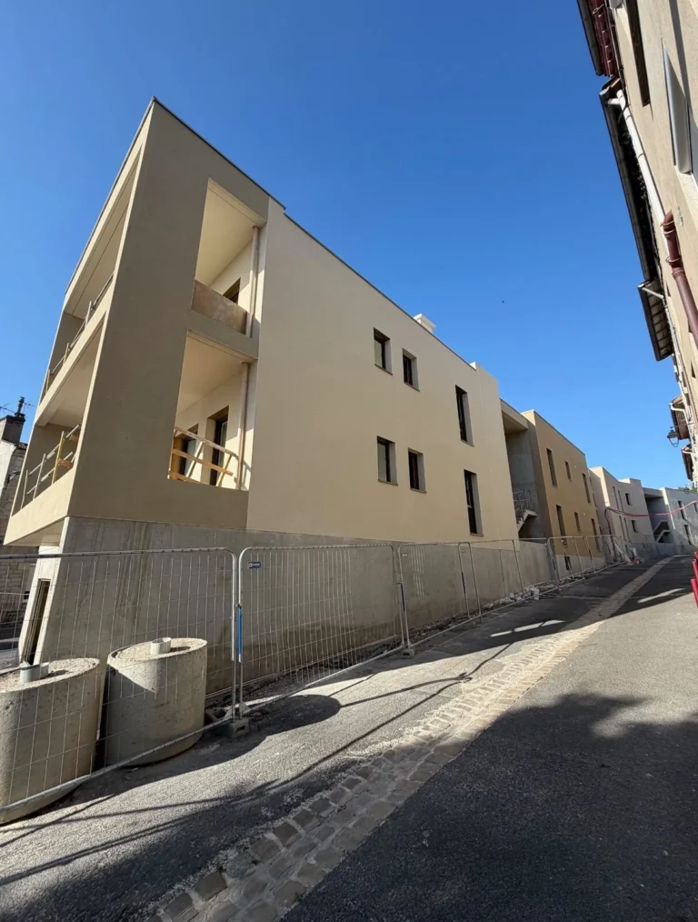 Ravalement facade batiment neuf Saint-Jean-Bonnefonds Bas Facade