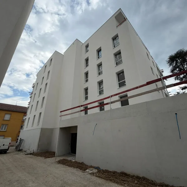 ravalement immeuble par bas facade