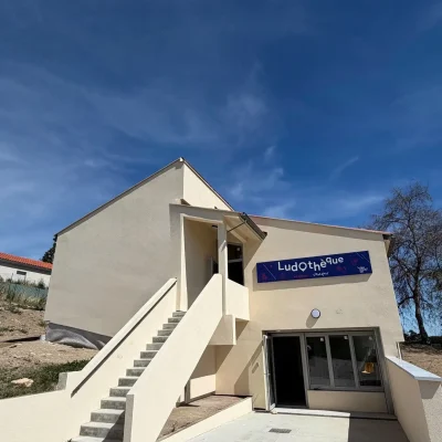 Ludoth&egrave;que-Saint-Bonnet-le-Ch&acirc;teau BAS Fa&ccedil;ade